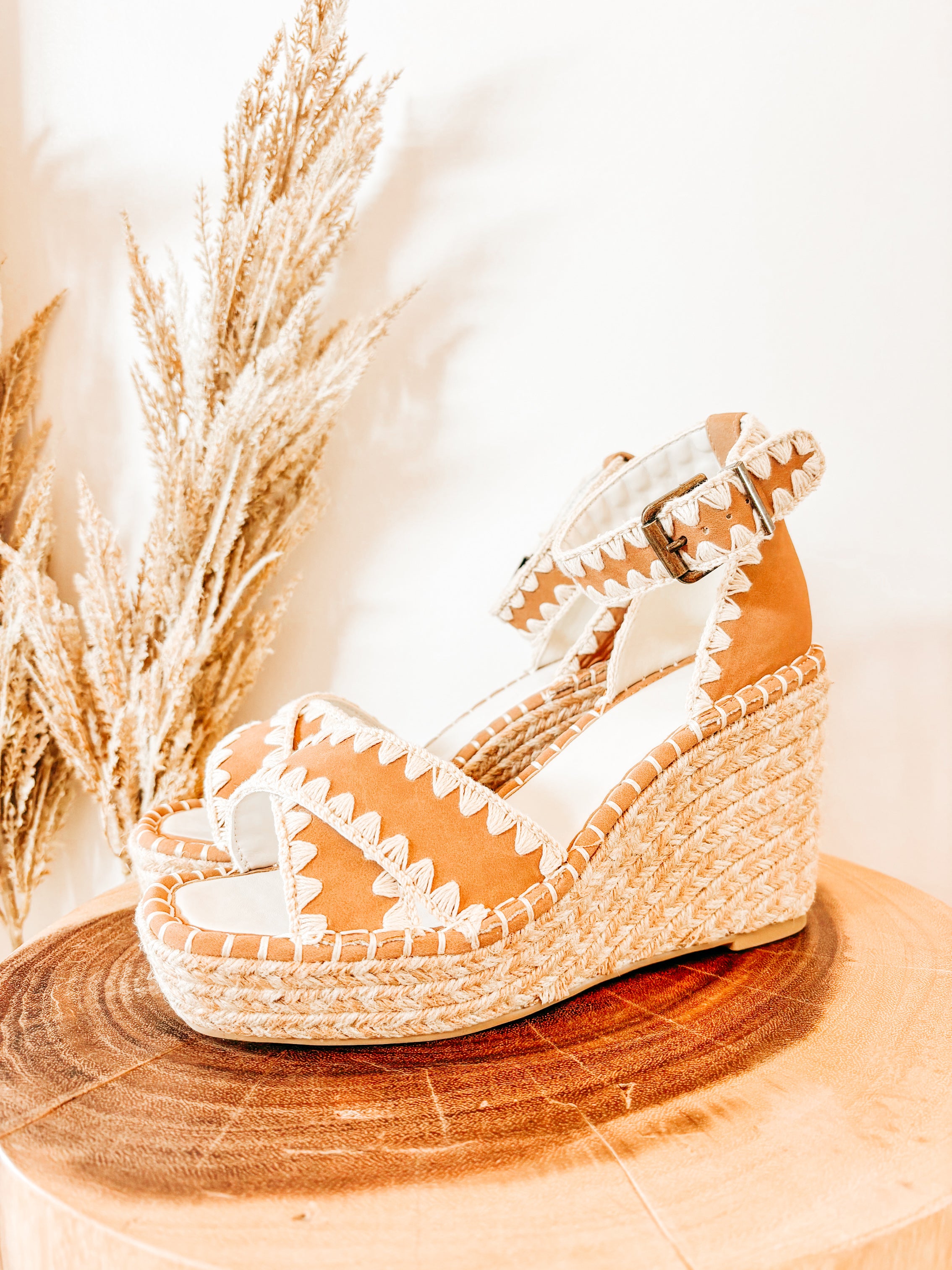 The Essie Wedge