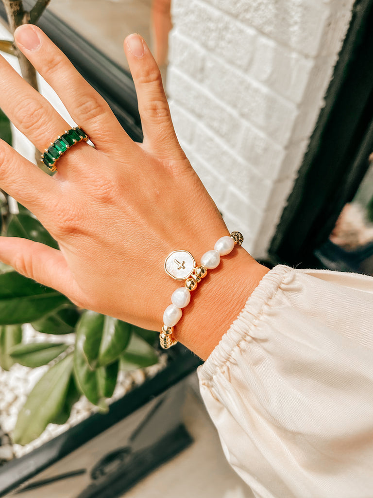 Splendid Iris Pearl Cross Beaded Bracelet